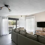 The Euphoria Club Luxury Villa *