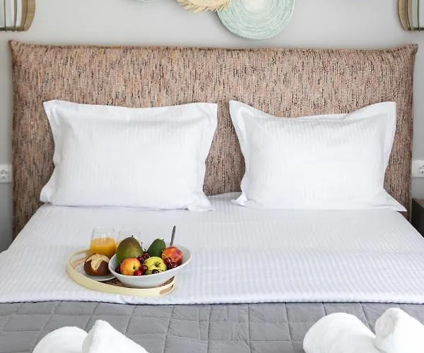 The Euphoria Club Luxury Villa Pefkochori