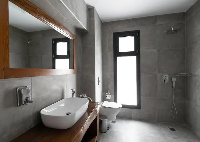 The Euphoria Club Luxury