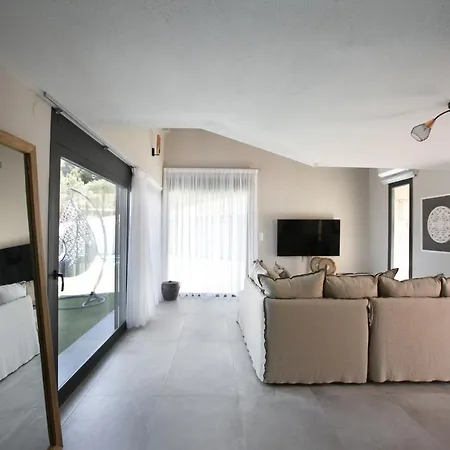 Four Pearls Villas Pefkohori Vila *