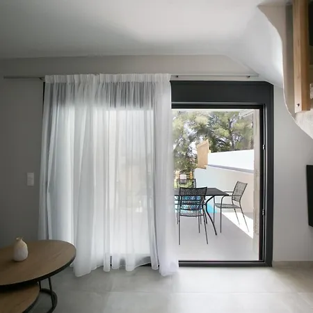 The Euphoria Club Luxury Villa Pefkochori