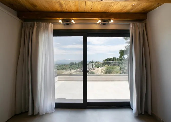 The Euphoria Club Luxury Pefkochori
